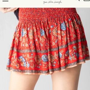 NATURAL LIFE Pink And White Flowy Design